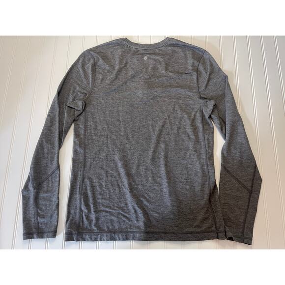 Lululemon Mens Gray Henley T Shirt Top Size Mens Medium? Missing Buttons - Picture 5 of 7